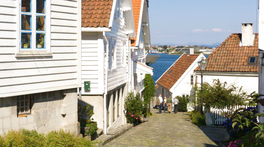 Top car rental deals in Stavanger